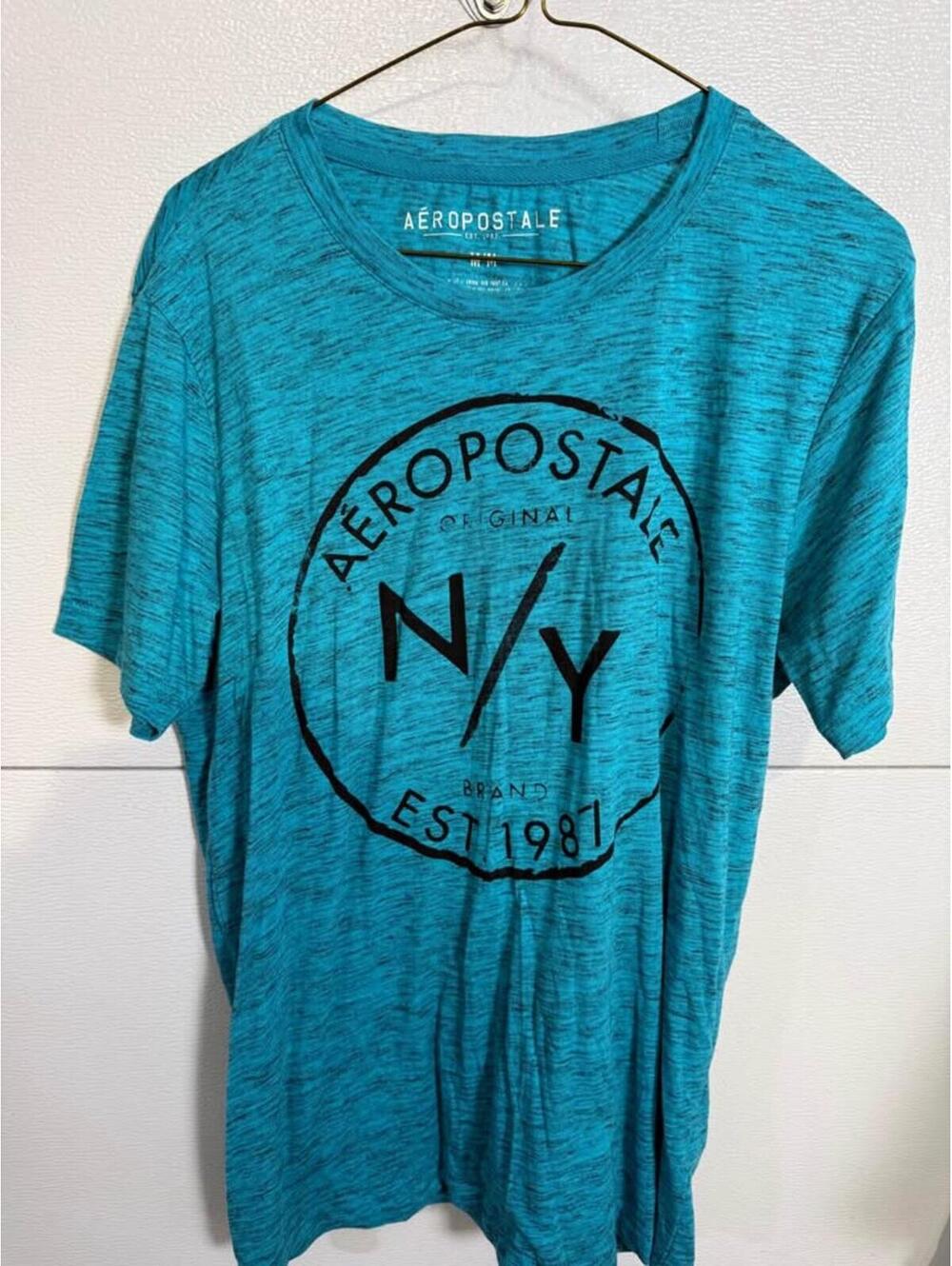 Aeropostale Men's Graphic T-Shirt Size Medium